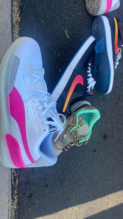 Breast cancer Curry Melo Ball sz 14 puma