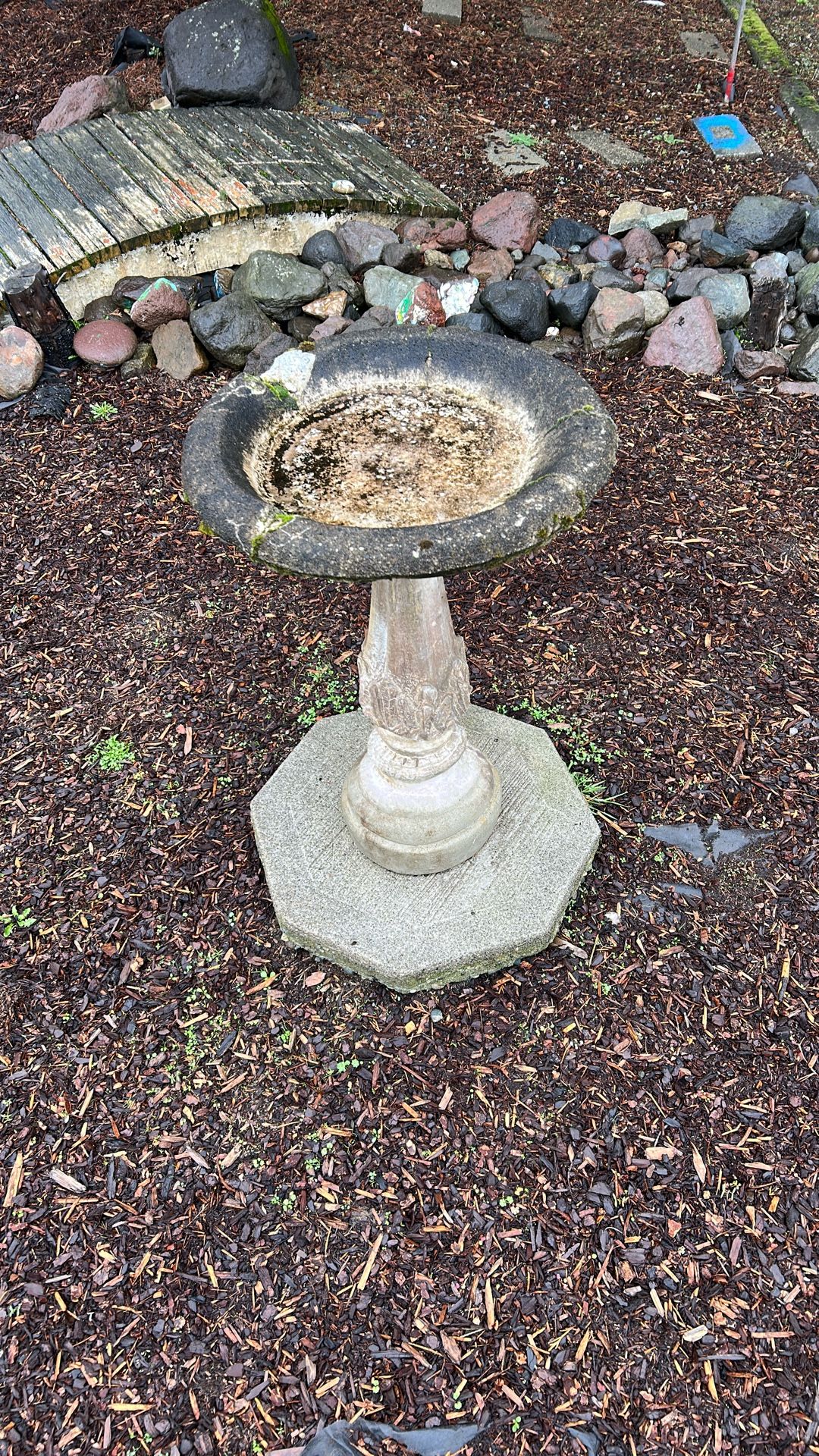 Bird Bath Concrete. 
