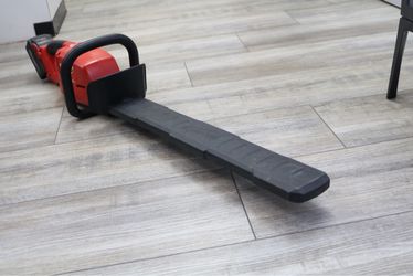 Milwaukee M18 2726-20 Cordless Hedge Trimmer with M18 Battery (No Shipping)