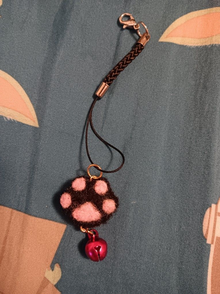 Handmade Needlefelt Kitty Paw Keychain