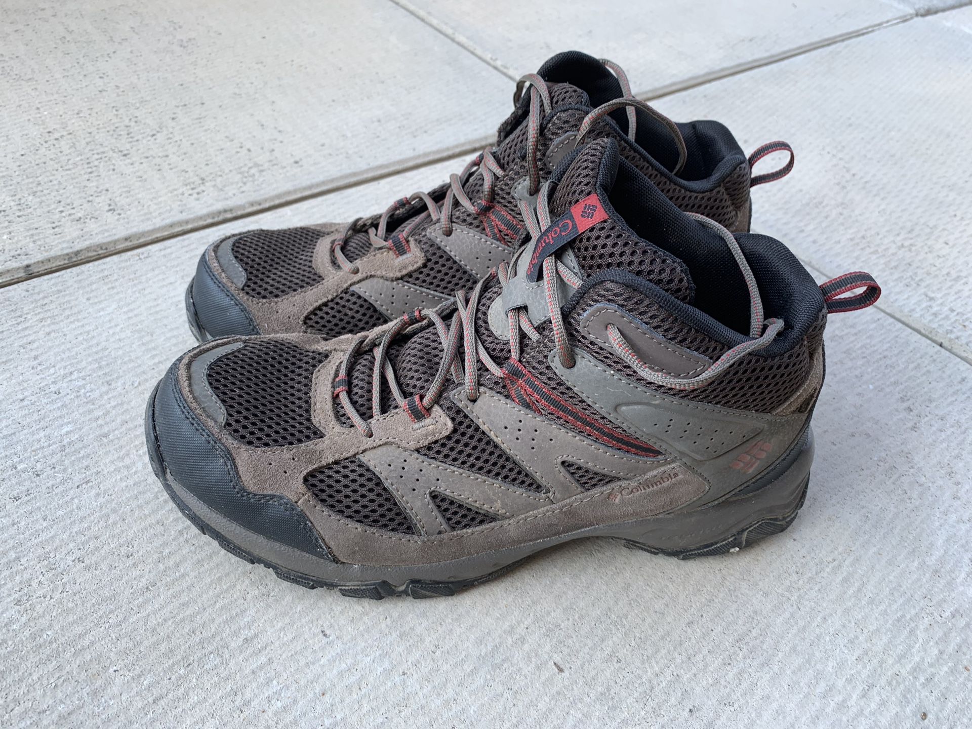 Columbia hiking shoes size 10.5