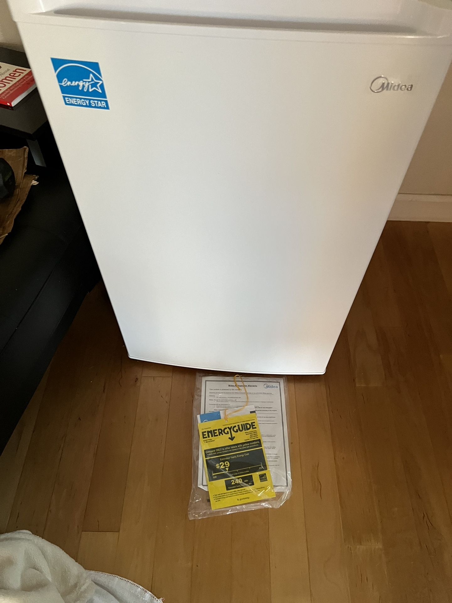 LIKE NEW SMALL MIDEA FREEZER ENERGY EFFICIENT