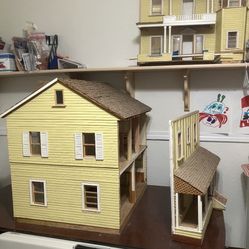 Vintage 1970’s DollHouse
