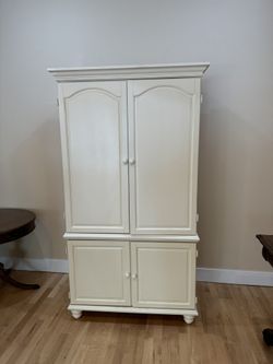 White Furniture/ Hutch