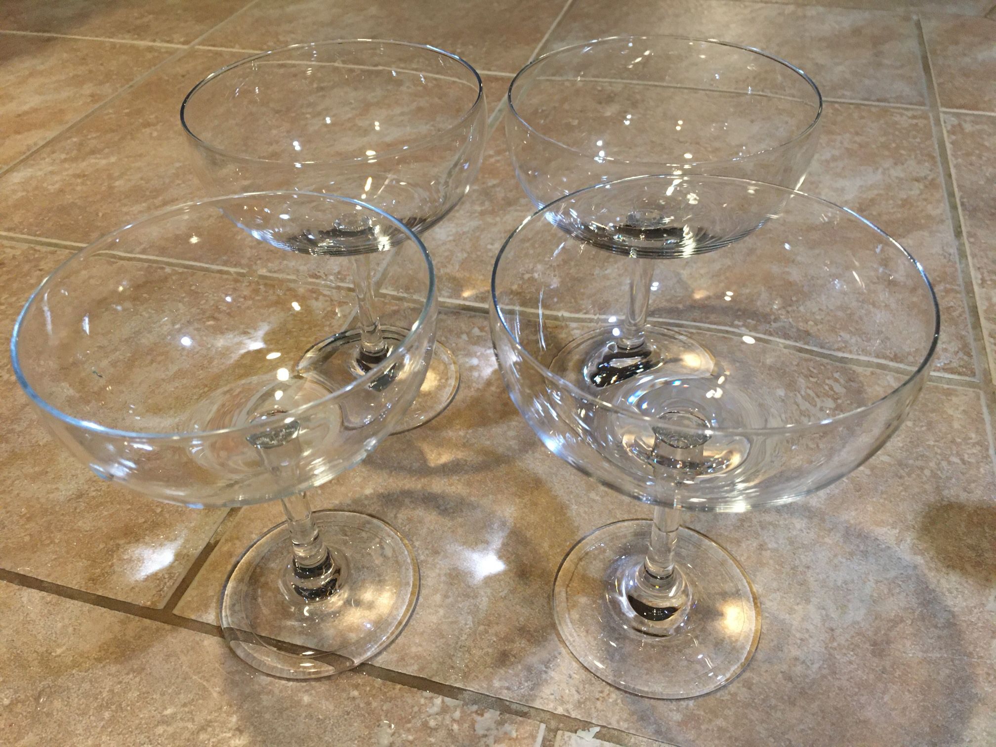 New Set Of 4 Each Glass Champagne and Margarita Glasses
