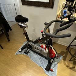 Sunny spin Bike With Bluetooth, Padded seat