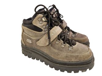 VTG  Skechers jammers y2k outdoor leather women boots size 10 new