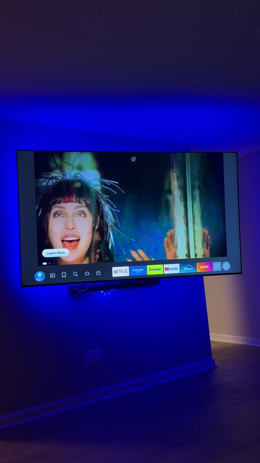 Insigniaâ„¢ - 85" Class F50 Series LED 4K UHD Smart Fire TV