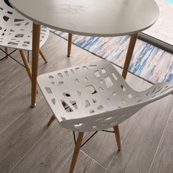 Table with 2 Chairs 