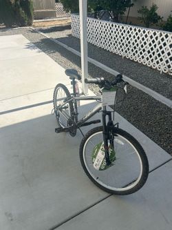 Huffy 24 in rock Greek boys mountain bike