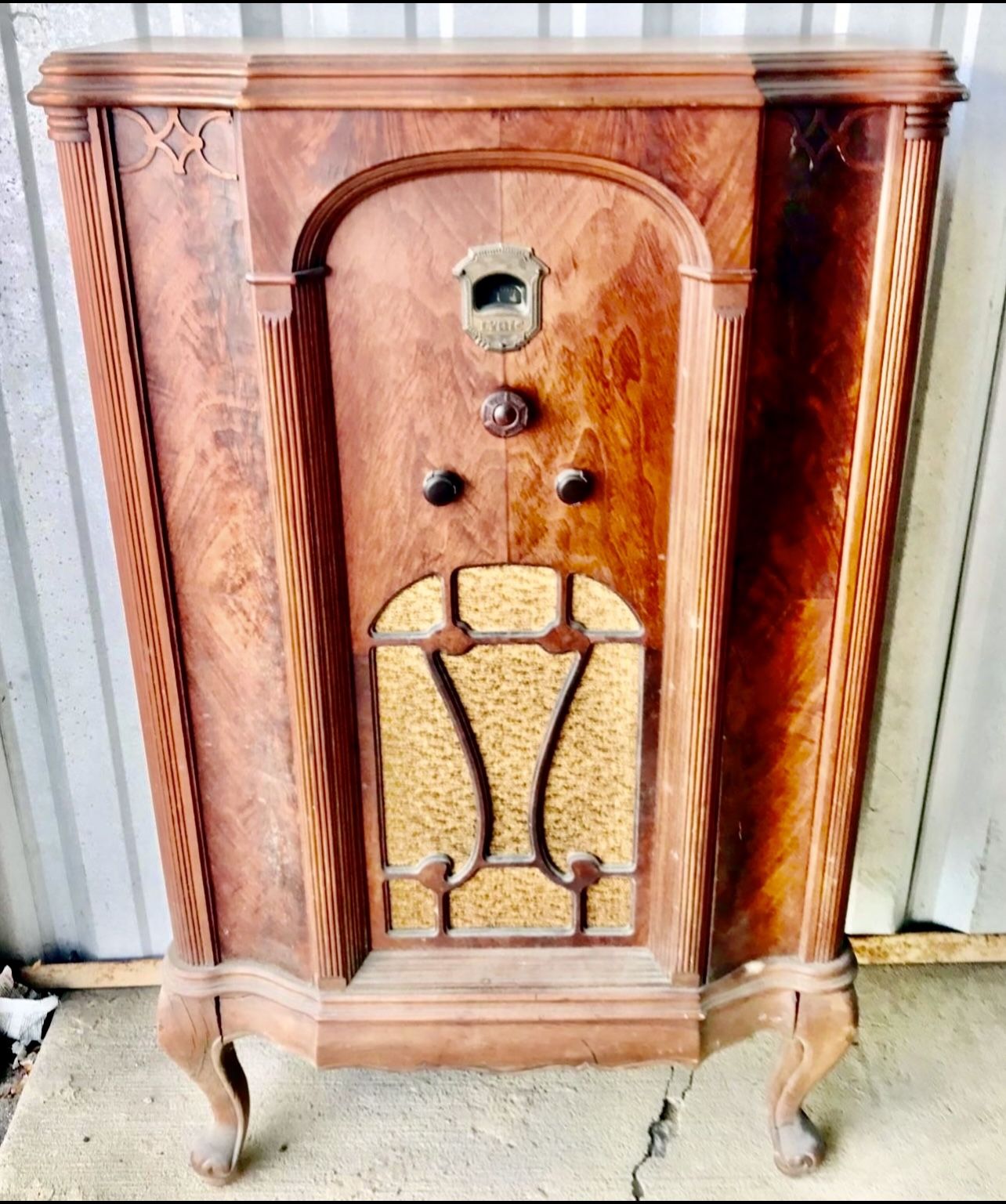 Beautiful Antique Vintage early 1900’s Wurlitzer Lyric High End Radio in Fancy Wood Cabinet for your home, business, bar, etc. Very Rare!!