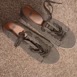 Womens Shoes