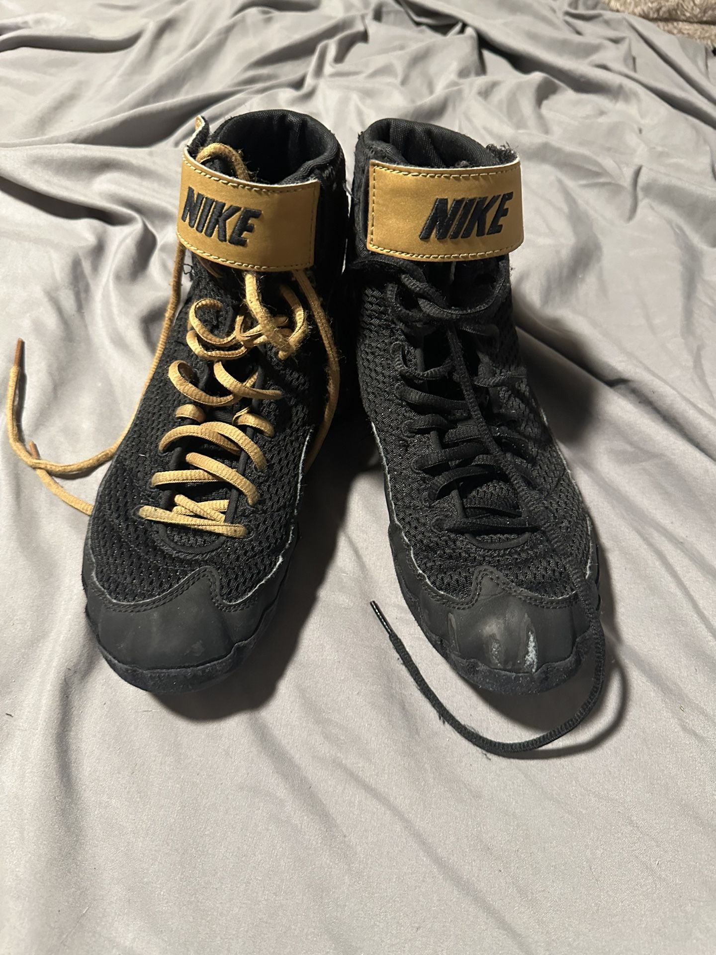 Men’s Size 9 Nike Inflicts WRESTLING SHOE
