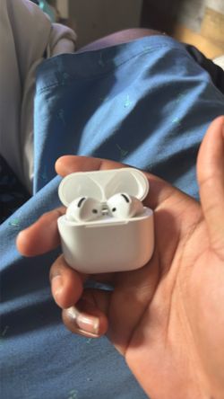 AirPods 4s