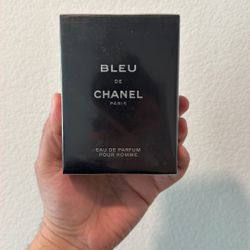 Chanel De Bleu
