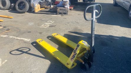 Pallet Jack. Used