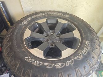 2019 Ram 1500 Tires: set of 4