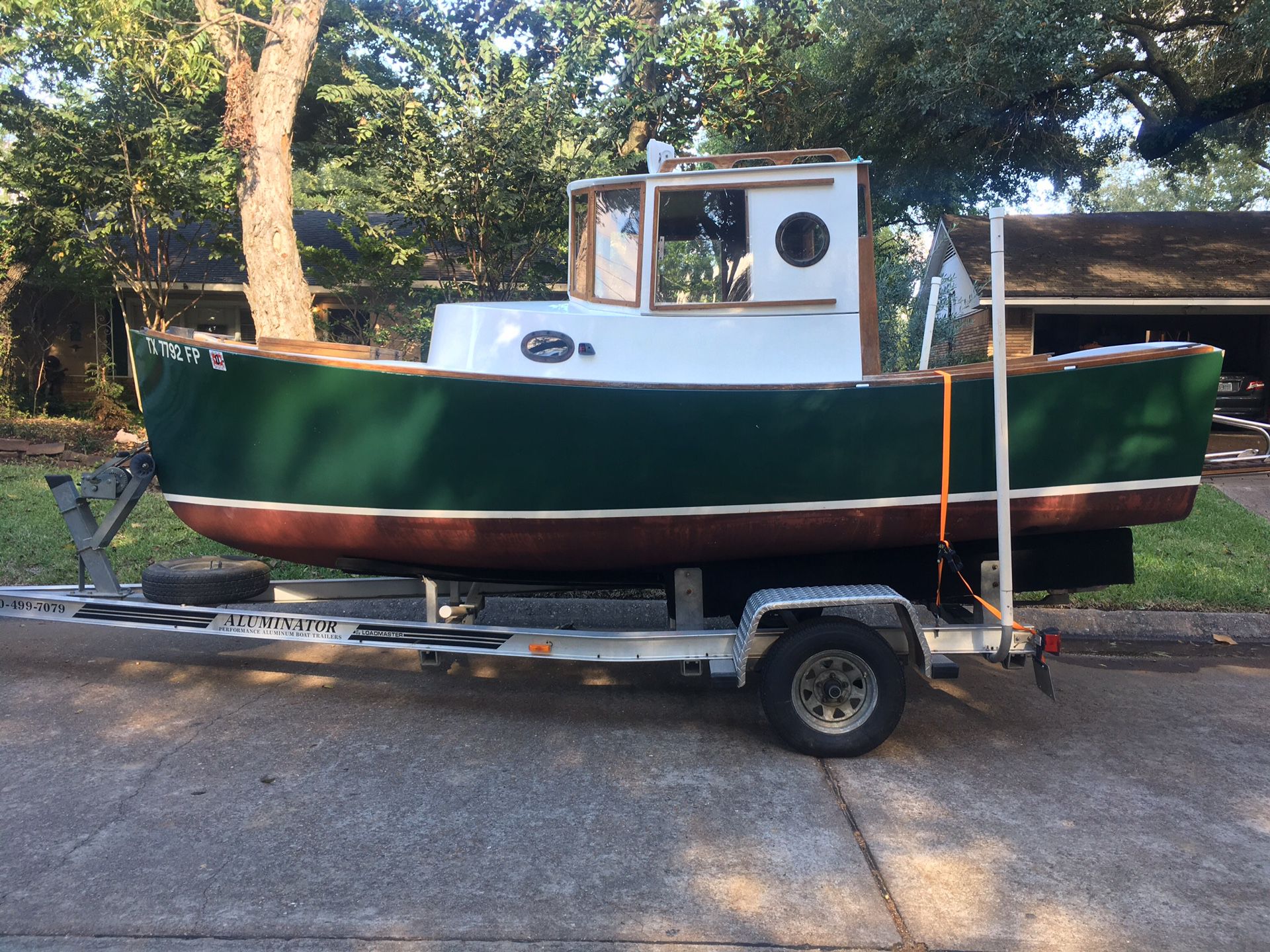 Custom built wood tug boat $18,000