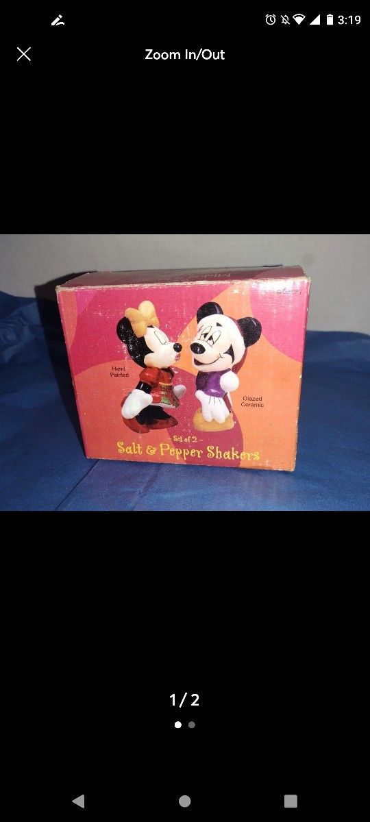 VINTAGE DISNEY MICKEY AND MINNIE MOUSE CERAMIC SALT AND PEPPER SHAKERS Christmas
