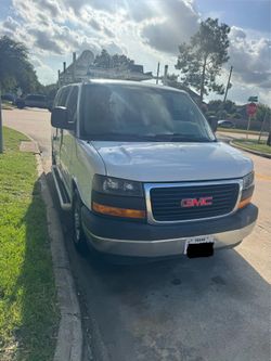 2017 GMC Savana 2500 Cargo Van
