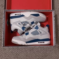 Air Jordan 4 Military Blue