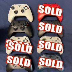 MICROSOFT XBOX ONE X S CONTROLLERS  READ DESCRIPTION 