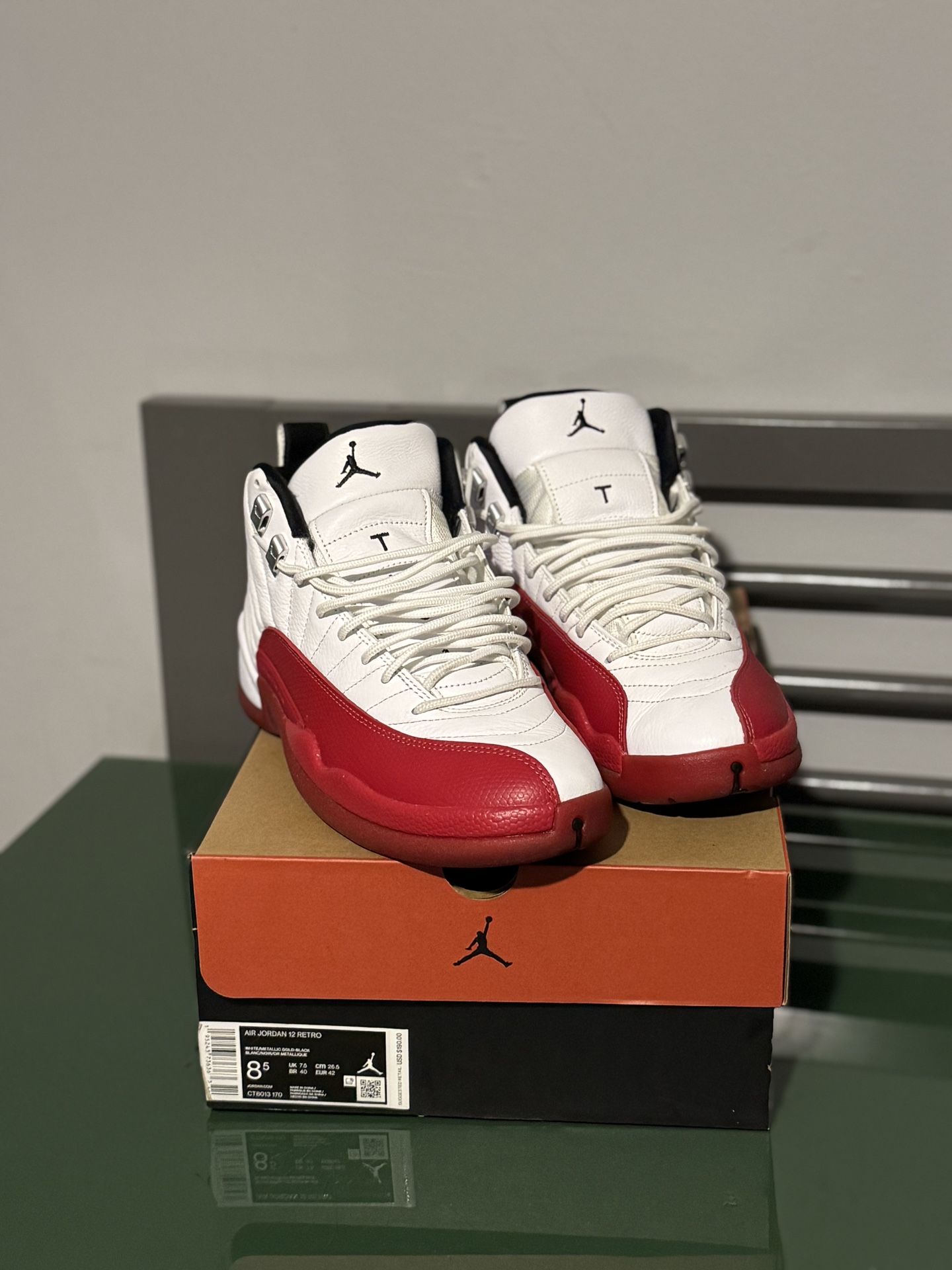 Air Jordan 12 Retro White/Varsity Red – Men’s Size 8.5 – Worn Once