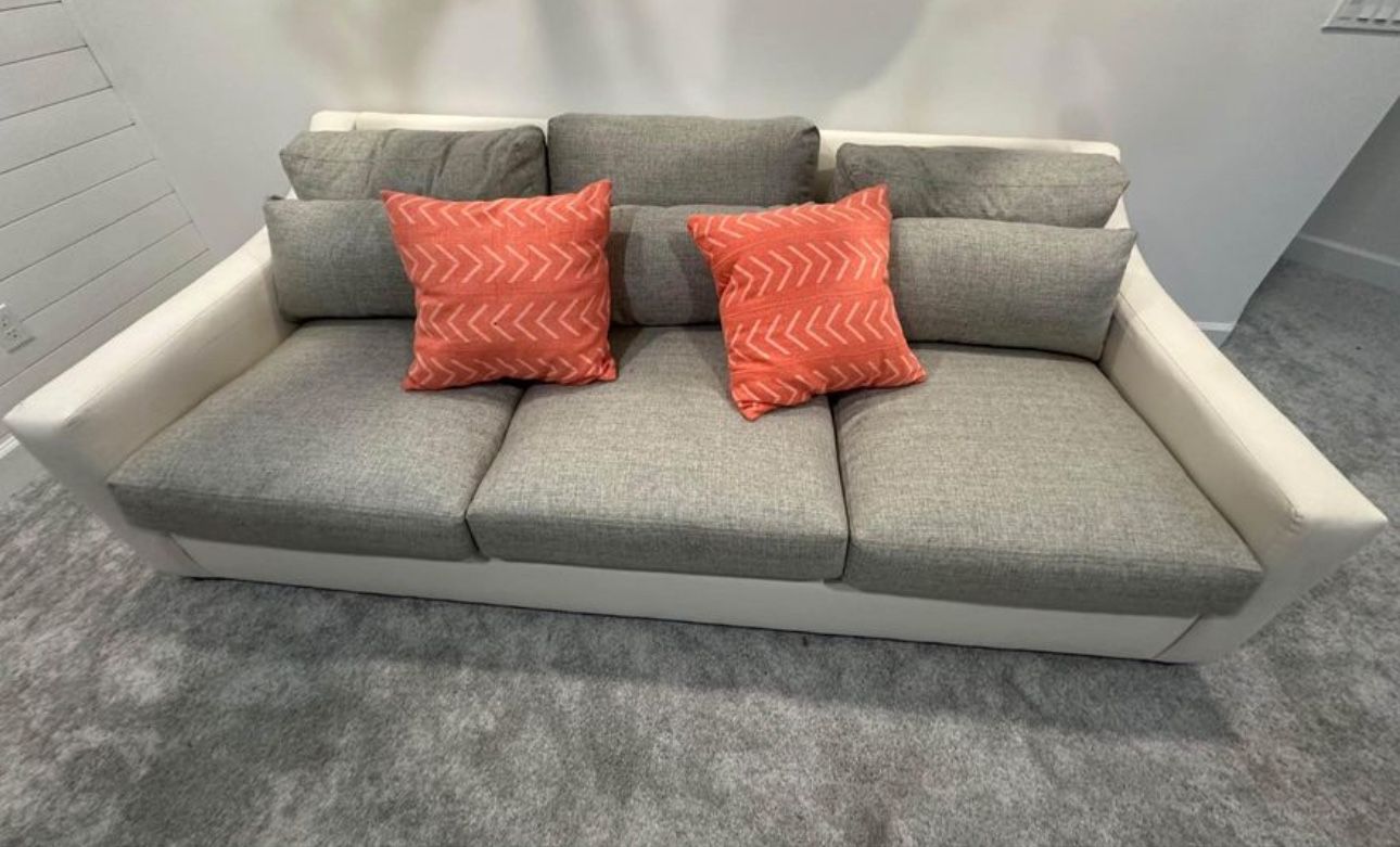 Couch (white / grey) In Great Condition!