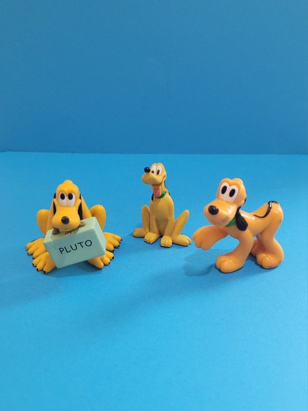 Lot of 3 Disney Pluto figures: three versions. Collectible figures 1.5"