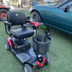 Electric scooter