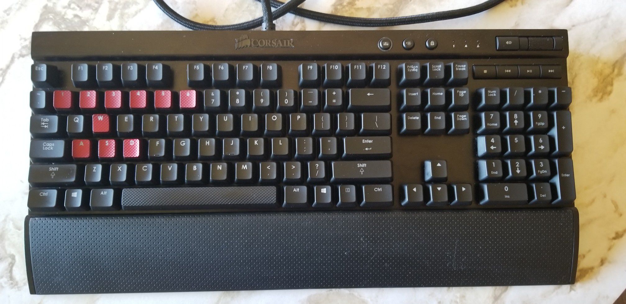 Corsair Vengence k70 Keyboard