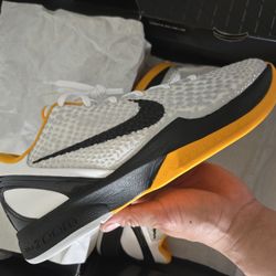 Kobe 6 Sz 11.5 $700 FS/FT Pokémon Products, Slabs Or One Piece 