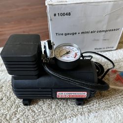 Tire & Ball Inflator / Air Compressor (250 PSI, 12V, Auto, Portable)