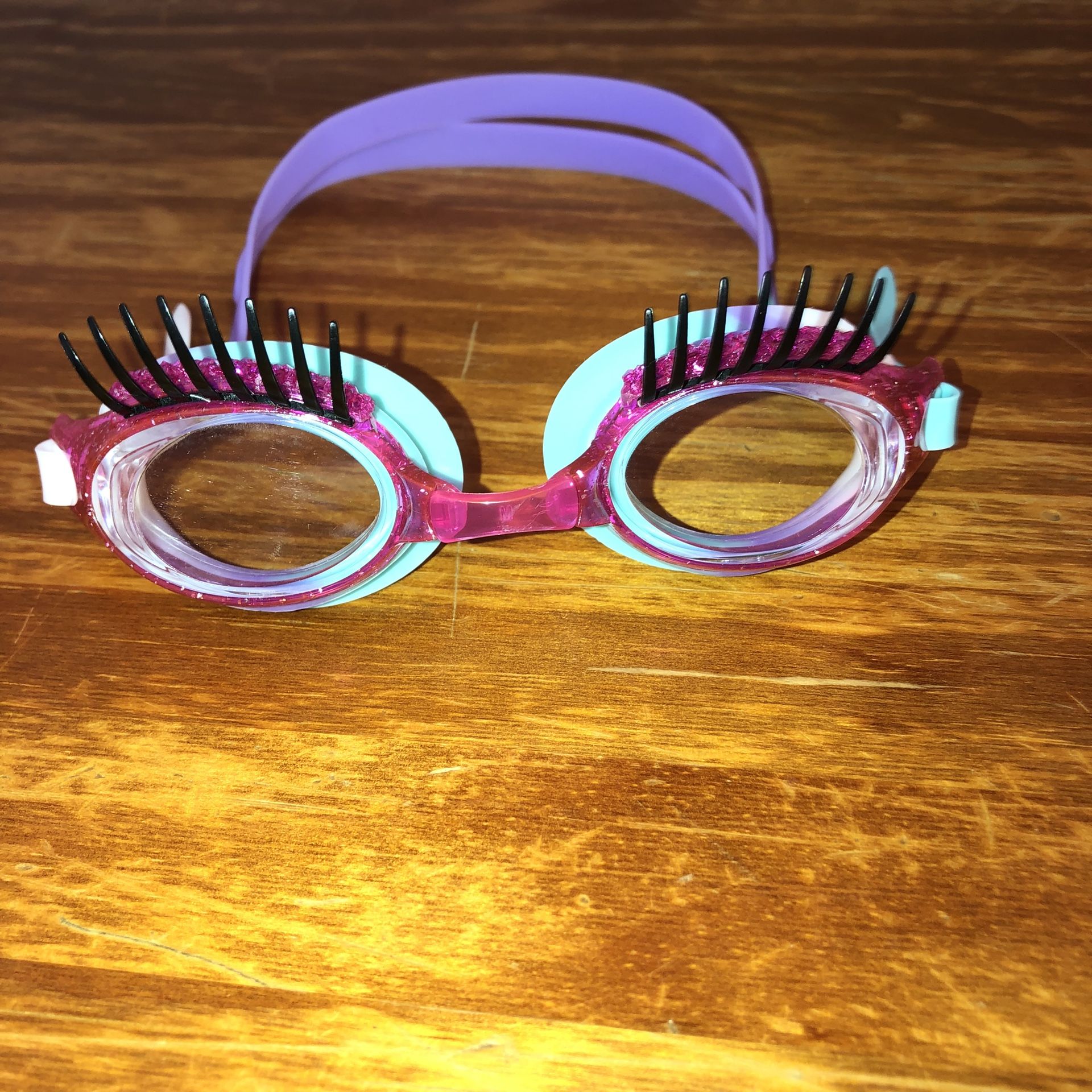 NWOT Dolphino Kids EYELASHES goggles 