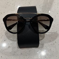 BEAUTIFUL PRADA SUNGLASSES FOR LADIES 