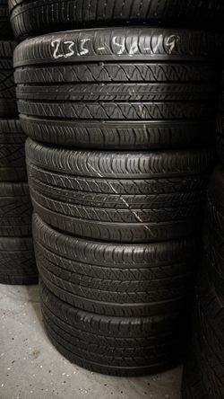 Set Of tires (4) 235-40-19 continental