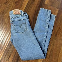 Women’s 711 Levi Jeans, Size 24, Used
