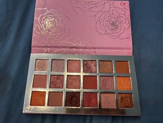 Ellen Tracy Rosy Neutral Eyeshadow Palette - Pink