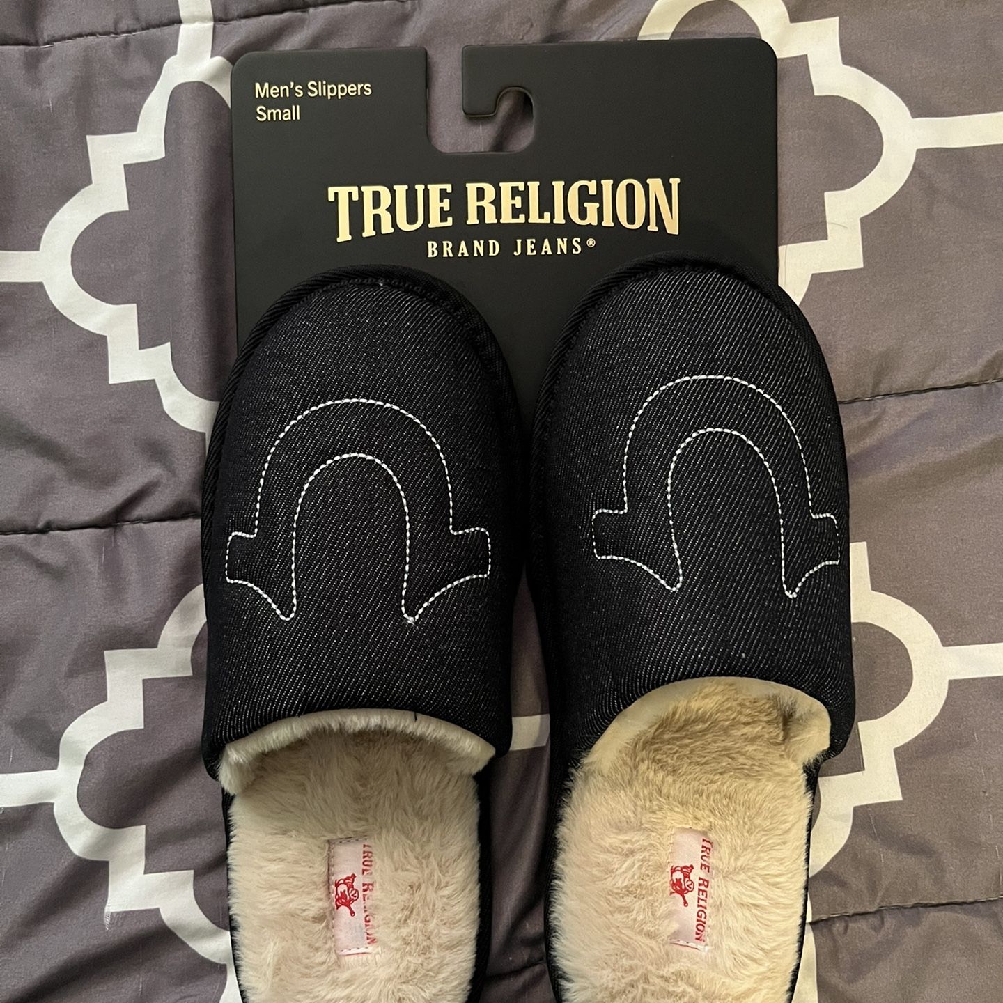 Mens Black True Religion Slippers Size Small(7-8) for Sale  display picture 2
