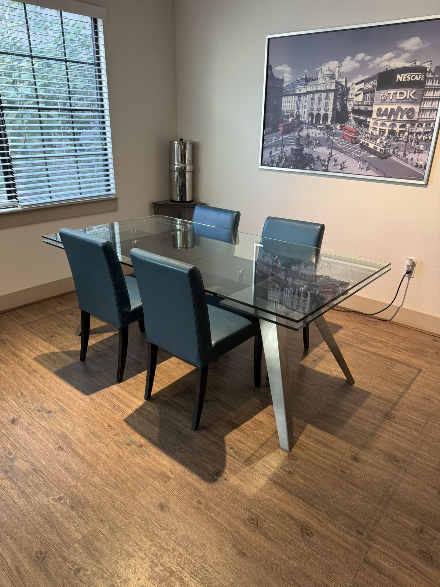 Dining room table Copenhagen extendable glass 