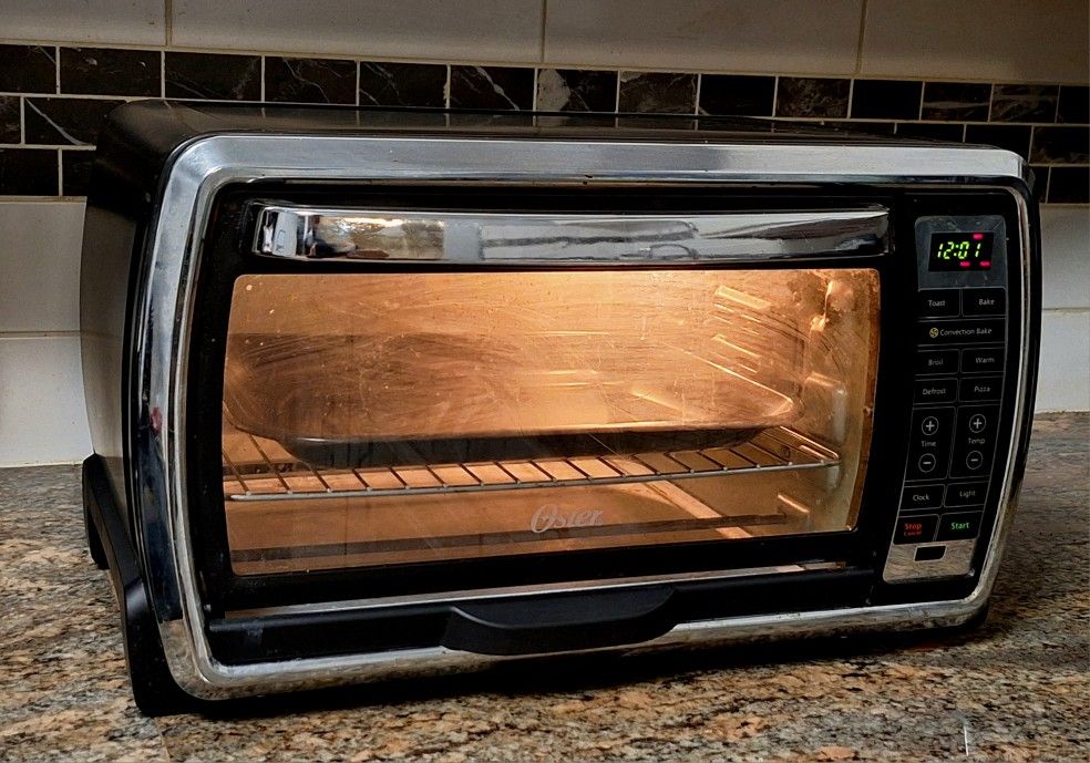 OSTER TOASTER OVEN - FULLY FUNCTIONAL
