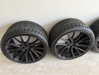 22 INCH VOSSEN RIMS
