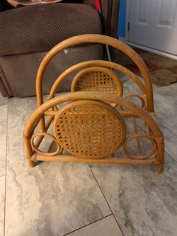 Basket to hold things