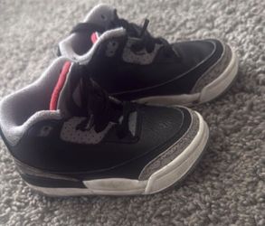 Jordan 4s