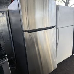 LG Top Freezer Refrigerator 