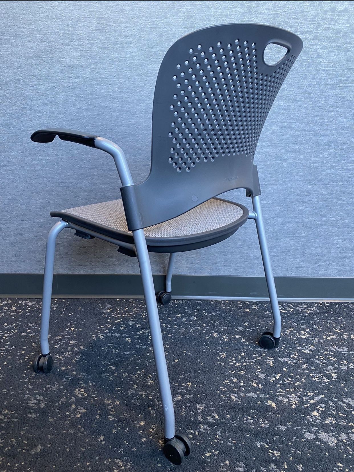 Herman Miller Caper Stacking Guest Chairs/lobby Chairs/office Chairs Material handling