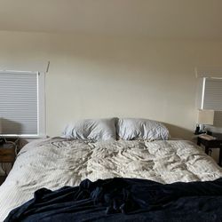 King Bed Frame & Mattress 