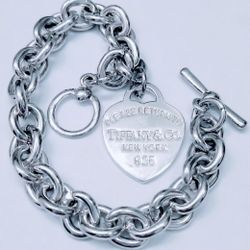 " NEW" Never Worn Beautiful Solid Sterling Silver Tiffany & Co. Heart Tag Toggle Bracelet 7 1/2" Long  