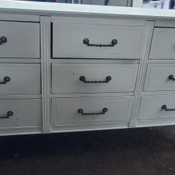 White Vintage Style 9 Drawer Dresser