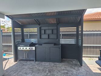 Outdoor Grilling and Cooking Station/ Cocinas en Madera